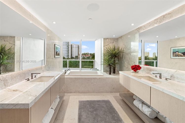 Porto Vita South Tower #704 image #17