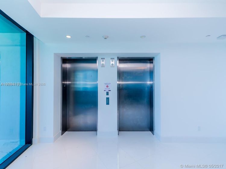 Porsche Design Tower #4804 image #20