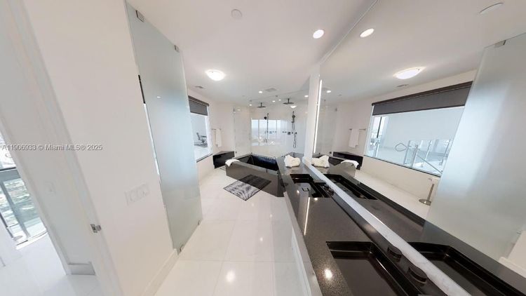 Porsche Design Tower #4804 image #45