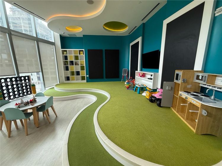 Paramount Miami Worldcenter #4811 image #24