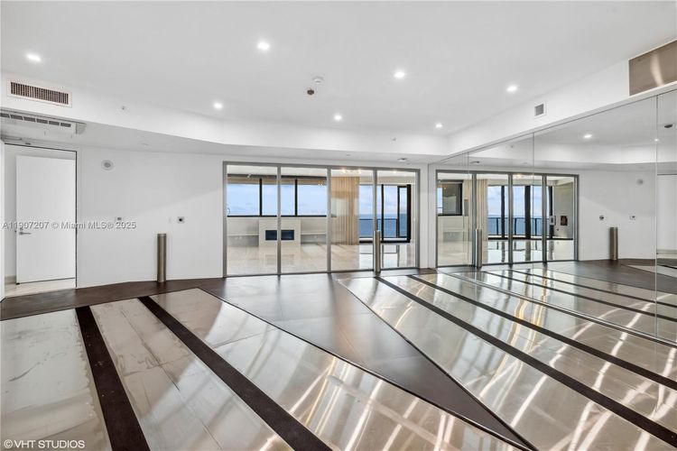 Porsche Design Tower #1101 image #46