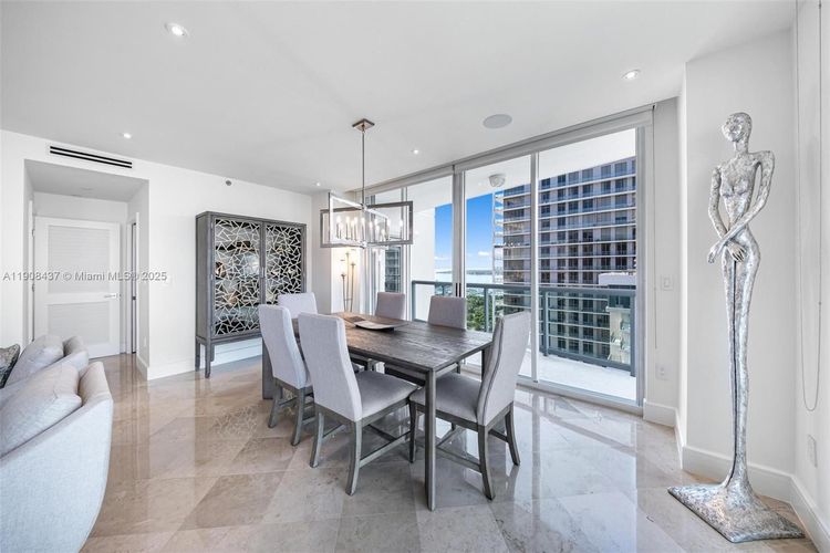 Grove Hill Tower #1802 image #9