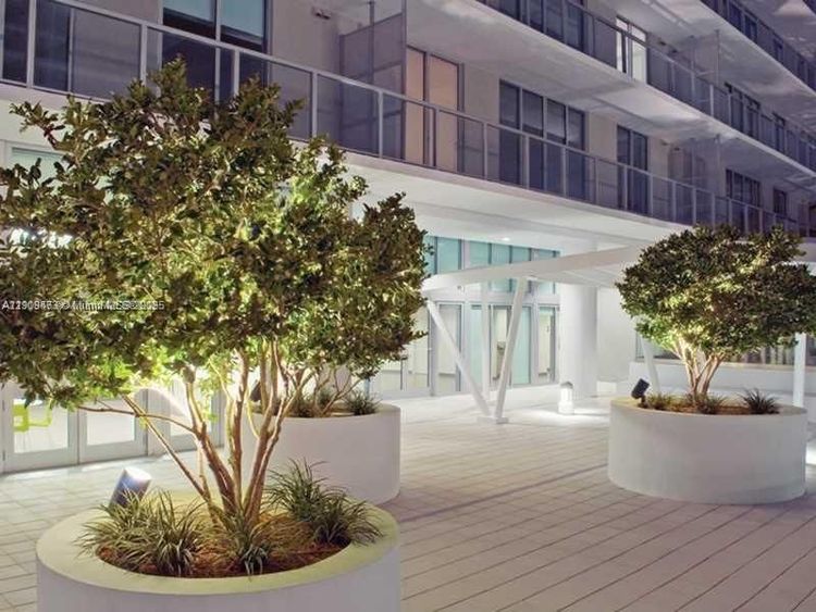 Axis #2811 image #10