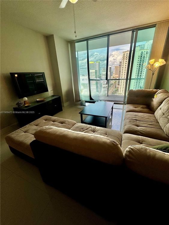 Axis #2811 image #12