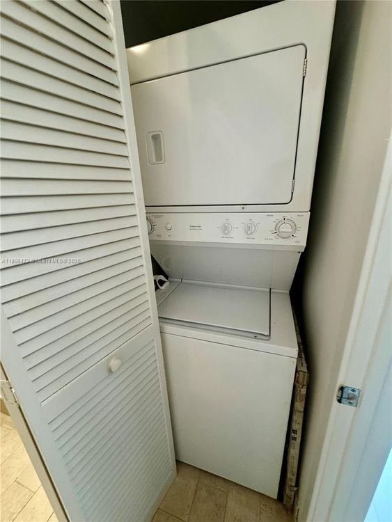 Axis #2811 image #23