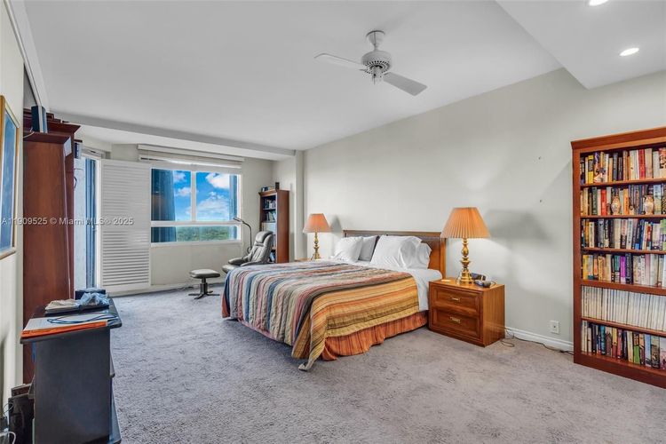 Key Colony III Emerald Bay #1226 image #13