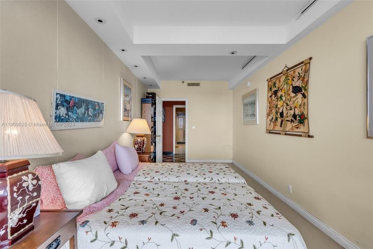 Key Colony III Emerald Bay #1226 image #19