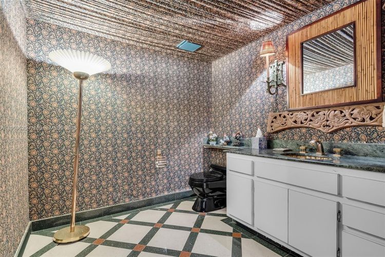 Key Colony III Emerald Bay #1226 image #25