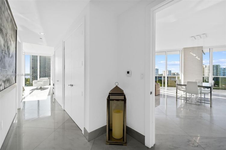 Bellini Williams Island #903 image #12