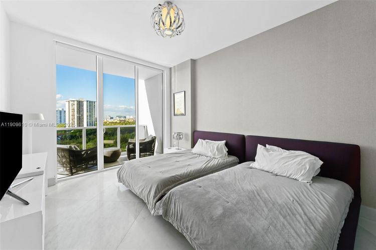 Bellini Williams Island #903 image #19