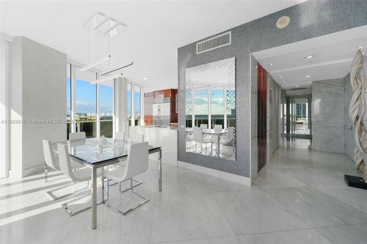Bellini Williams Island #903 image #6