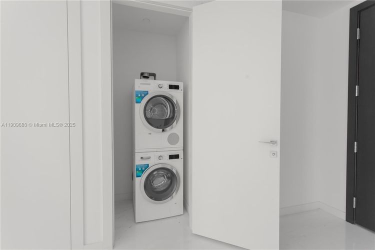 Aston Martin Residences #1003 image #13