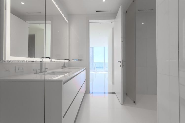 Aston Martin Residences #1003 image #21