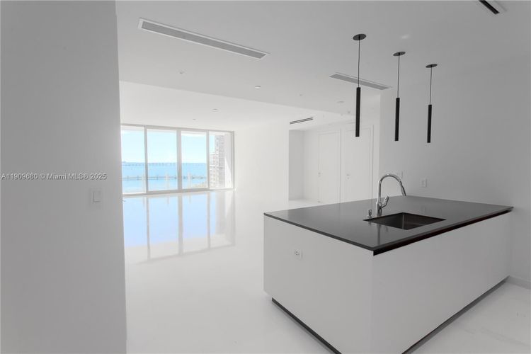 Aston Martin Residences #1003 image #8