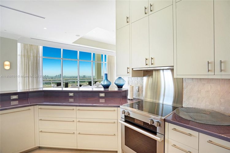 Fontainebleau II Tresor #PH South image #30