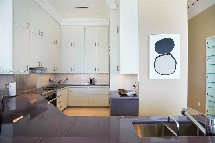 Fontainebleau II Tresor #PH South image #32