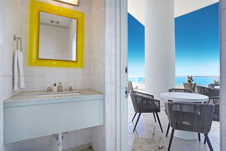 Fontainebleau II Tresor #PH South image #45