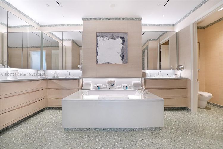 Fontainebleau II Tresor #PH South image #55