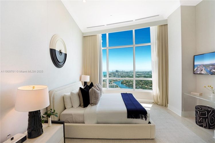 Fontainebleau II Tresor #PH South image #62