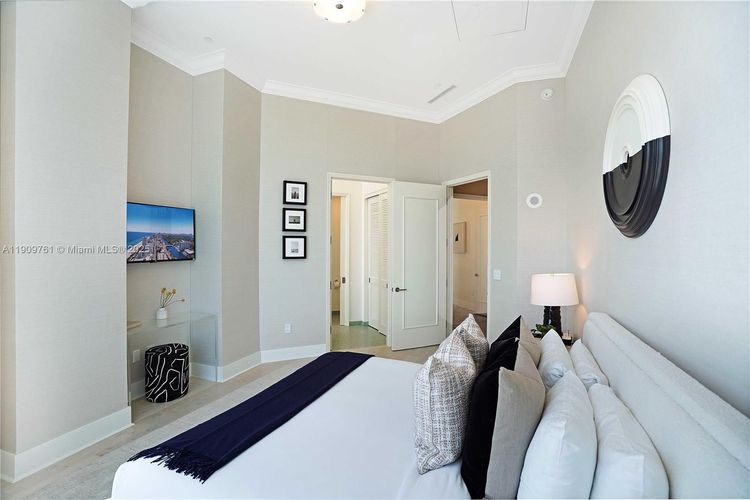 Fontainebleau II Tresor #PH South image #63