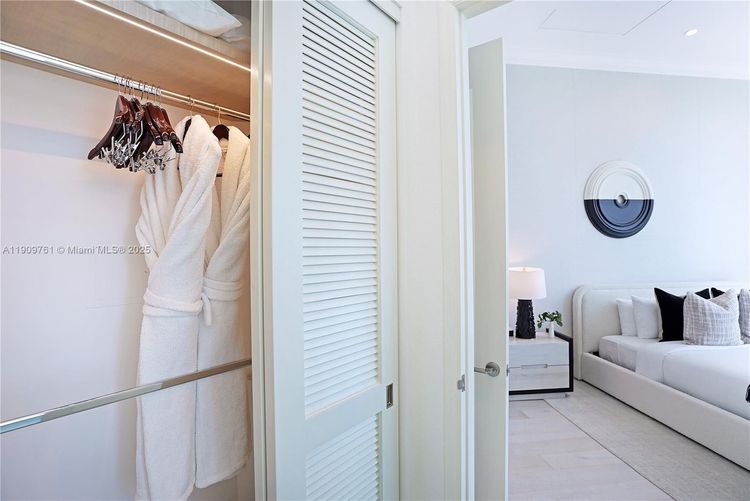 Fontainebleau II Tresor #PH South image #66