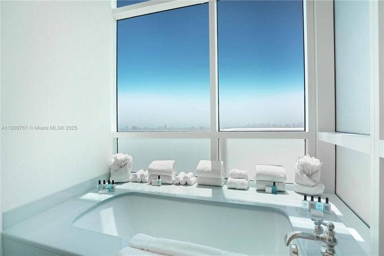 Fontainebleau II Tresor #PH South image #69