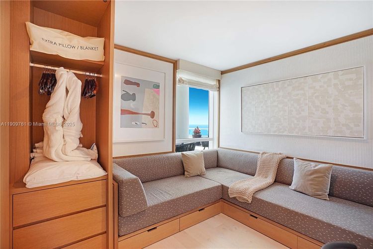 Fontainebleau II Tresor #PH South image #74