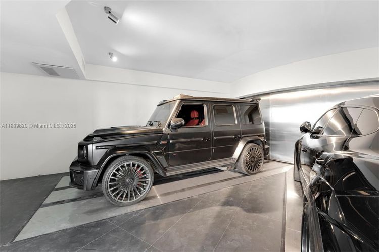 Porsche Design Tower #3205 image #46