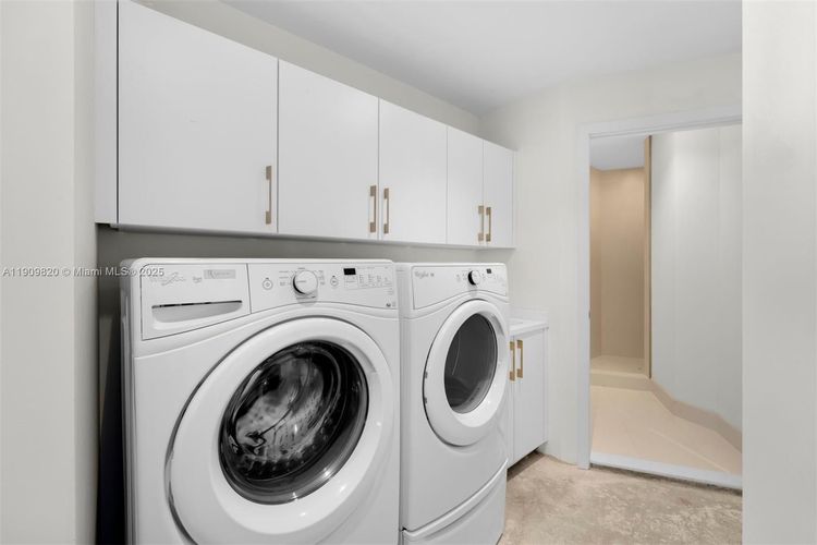 Porsche Design Tower #3205 image #48