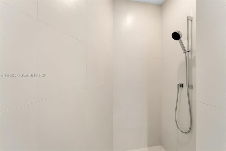 Porsche Design Tower #3205 image #49