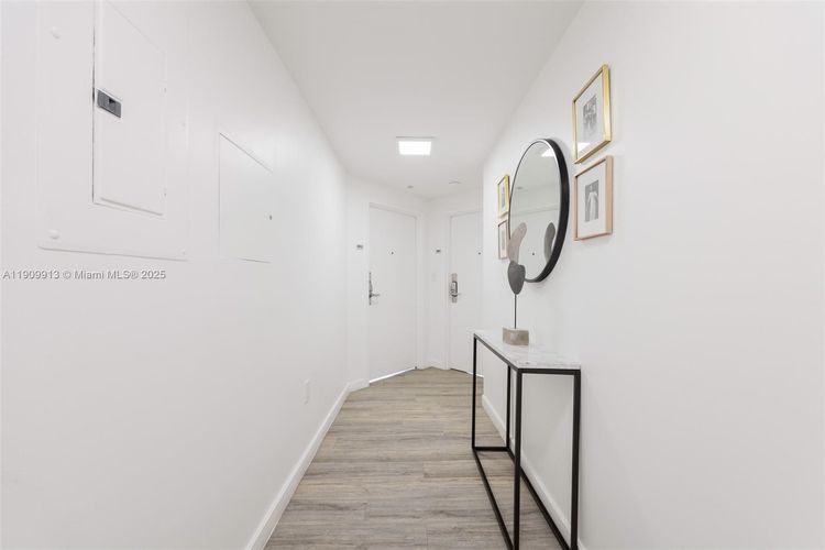 Arya Hotel Coconut Grove #1512 image #17
