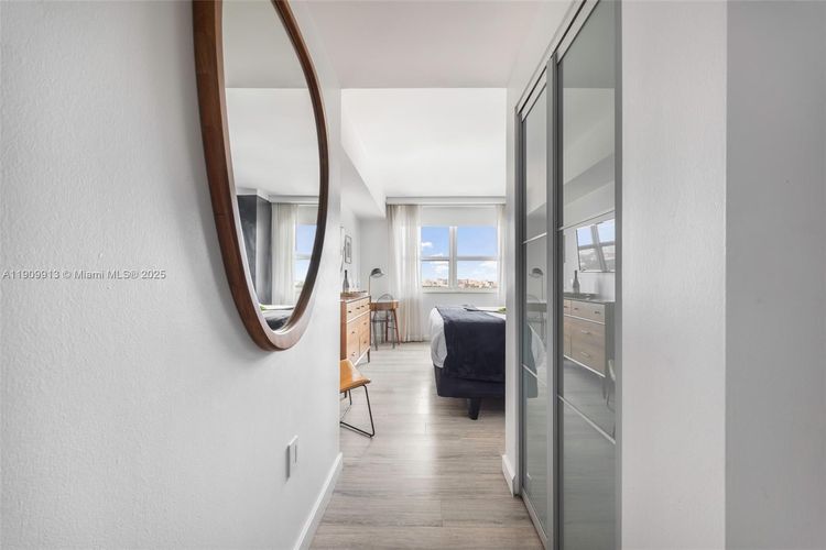 Arya Hotel Coconut Grove #1512 image #18