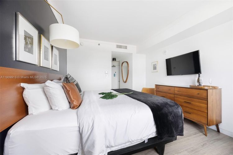 Arya Hotel Coconut Grove #1512 image #21