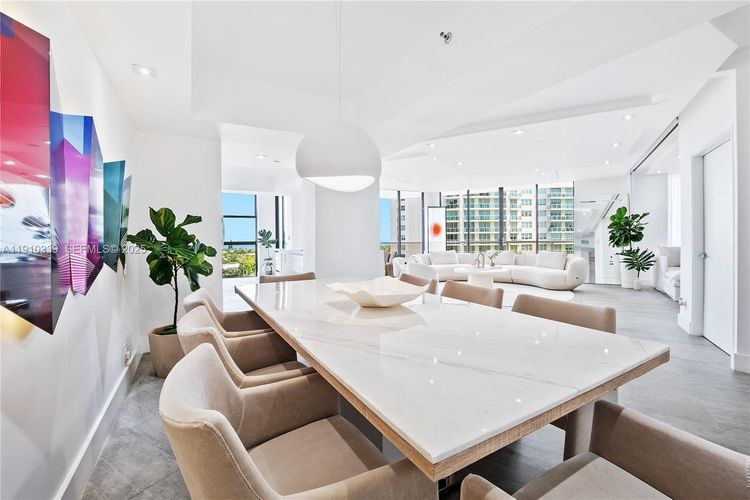 Hamptons West #808 image #26