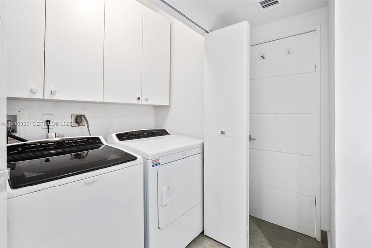 Hamptons West #808 image #33