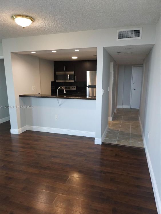 Madison Downtown #W-608 image #14