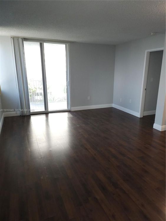 Madison Downtown #W-608 image #15