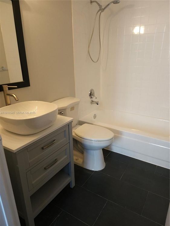 Madison Downtown #W-608 image #16