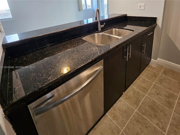 Madison Downtown #W-608 image #23