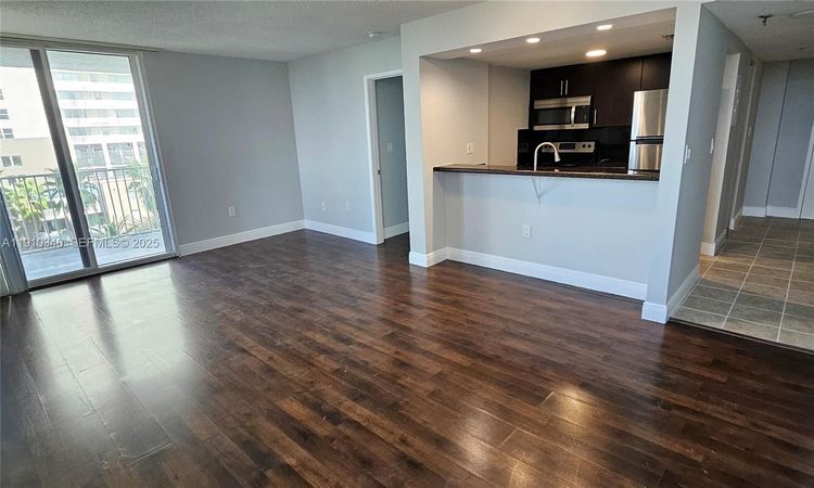 Madison Downtown #W-608 image #24