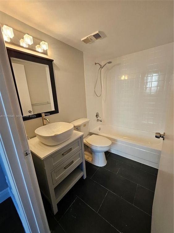 Madison Downtown #W-608 image #29