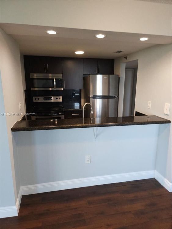 Madison Downtown #W-608 image #38