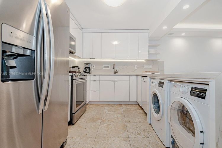 Roney Palace #310 image #13