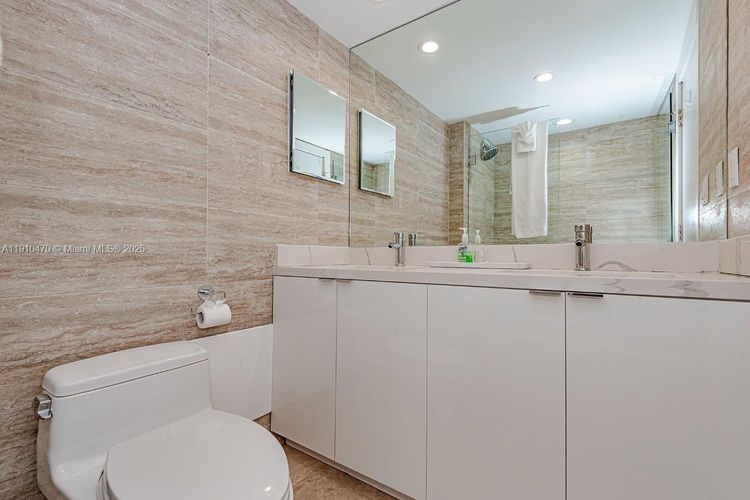 Roney Palace #310 image #25