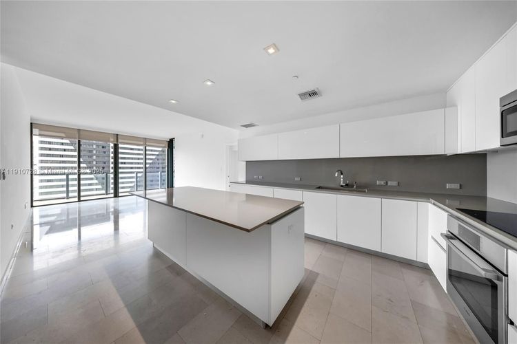 Rise Brickell City Centre #1004 image #8