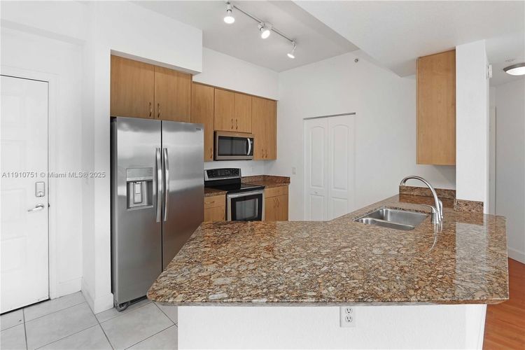 Radius #1119 image #13