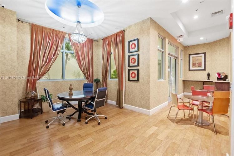 Radius #1119 image #42