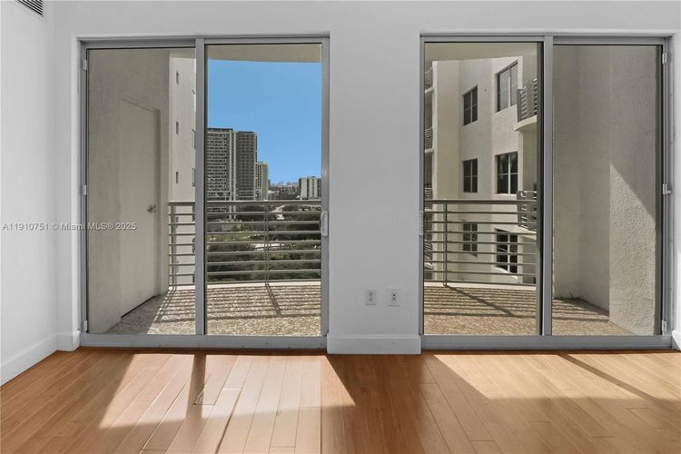 Radius #1119 image #7