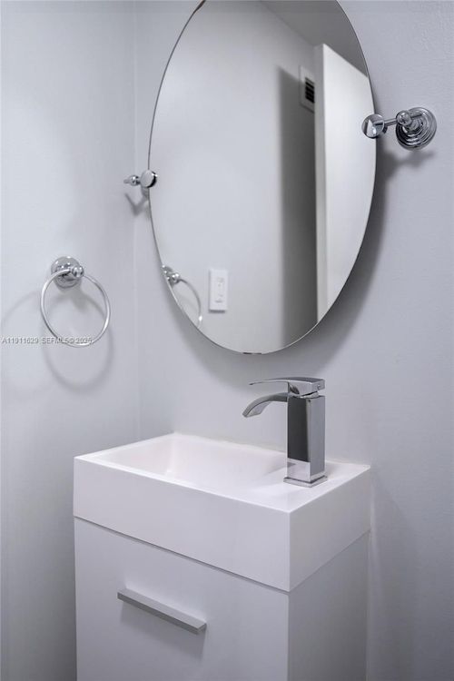 Allington Towers #17D image #9