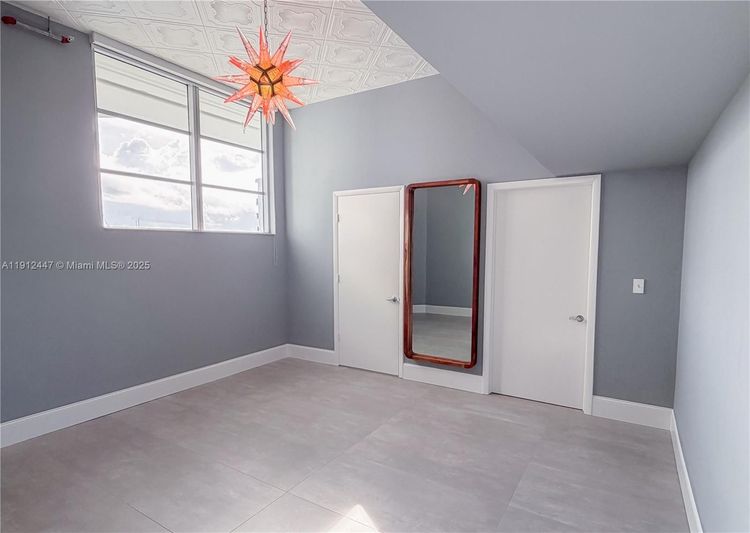 Space 01 Lofts #1105 image #11